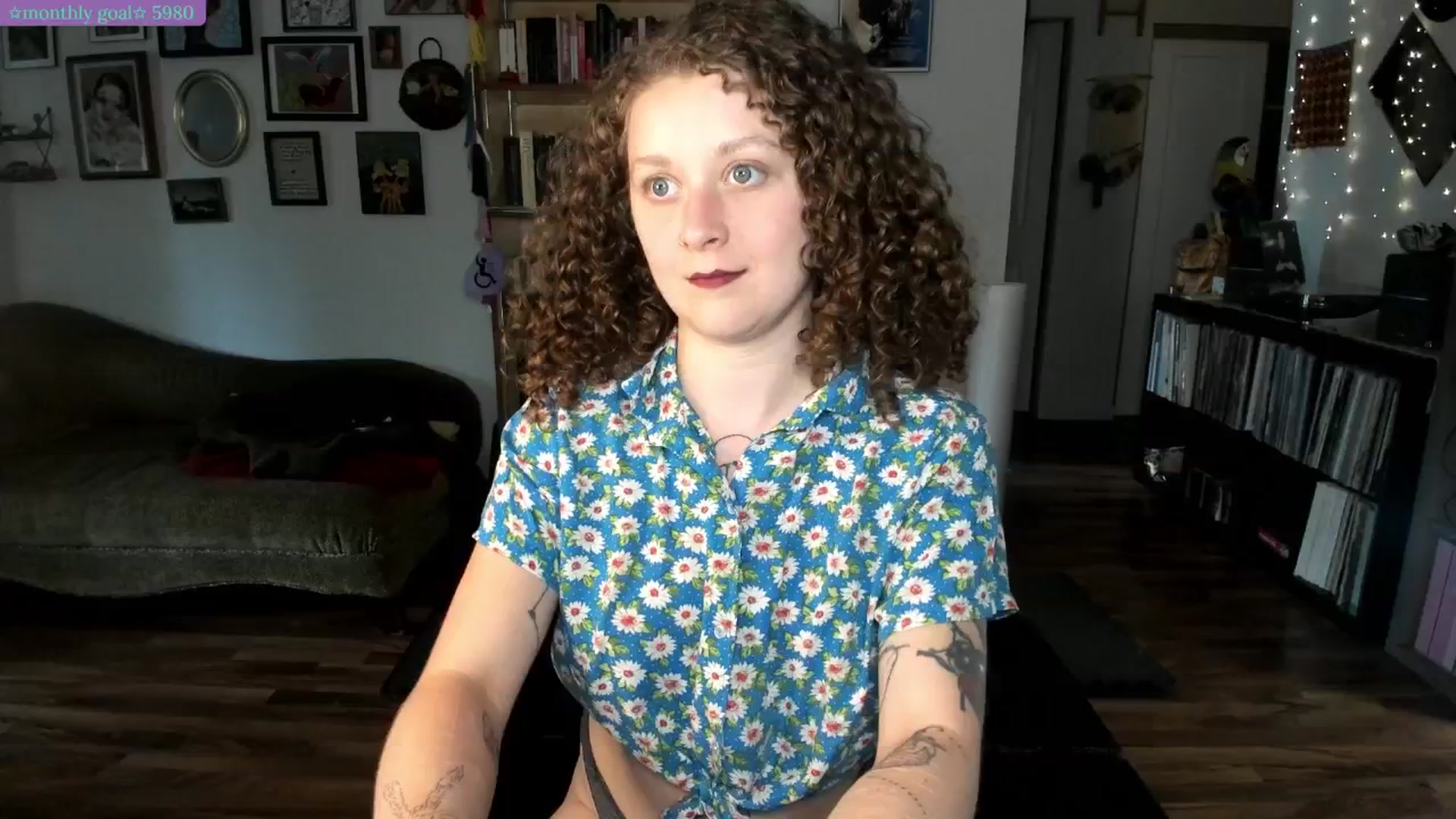 Gallery image thumbnail from PeachyQueen_'s myfreecams stream on, 07/14/2025, 20:18 image 11 of 20