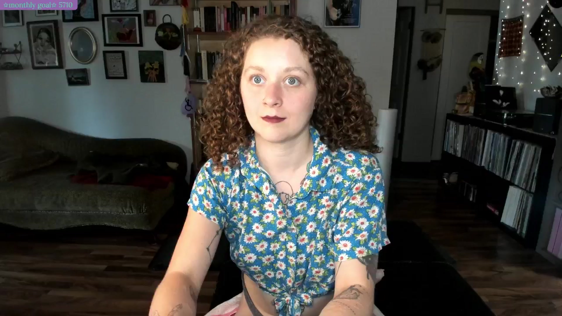 Gallery image thumbnail from PeachyQueen_'s myfreecams stream on, 07/14/2025, 21:01 image 16 of 20