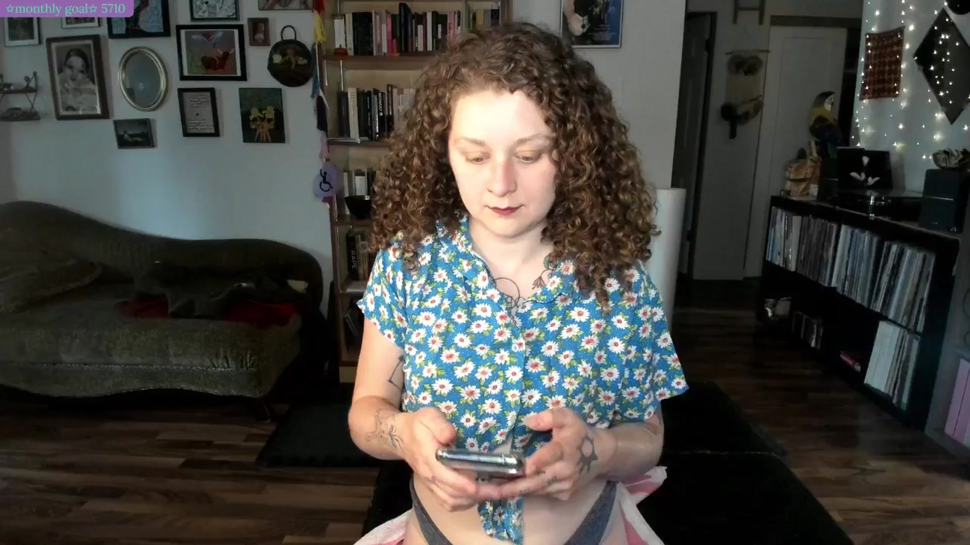 Gallery image thumbnail from PeachyQueen_'s myfreecams stream on, 07/14/2025, 21:01 image 20 of 20