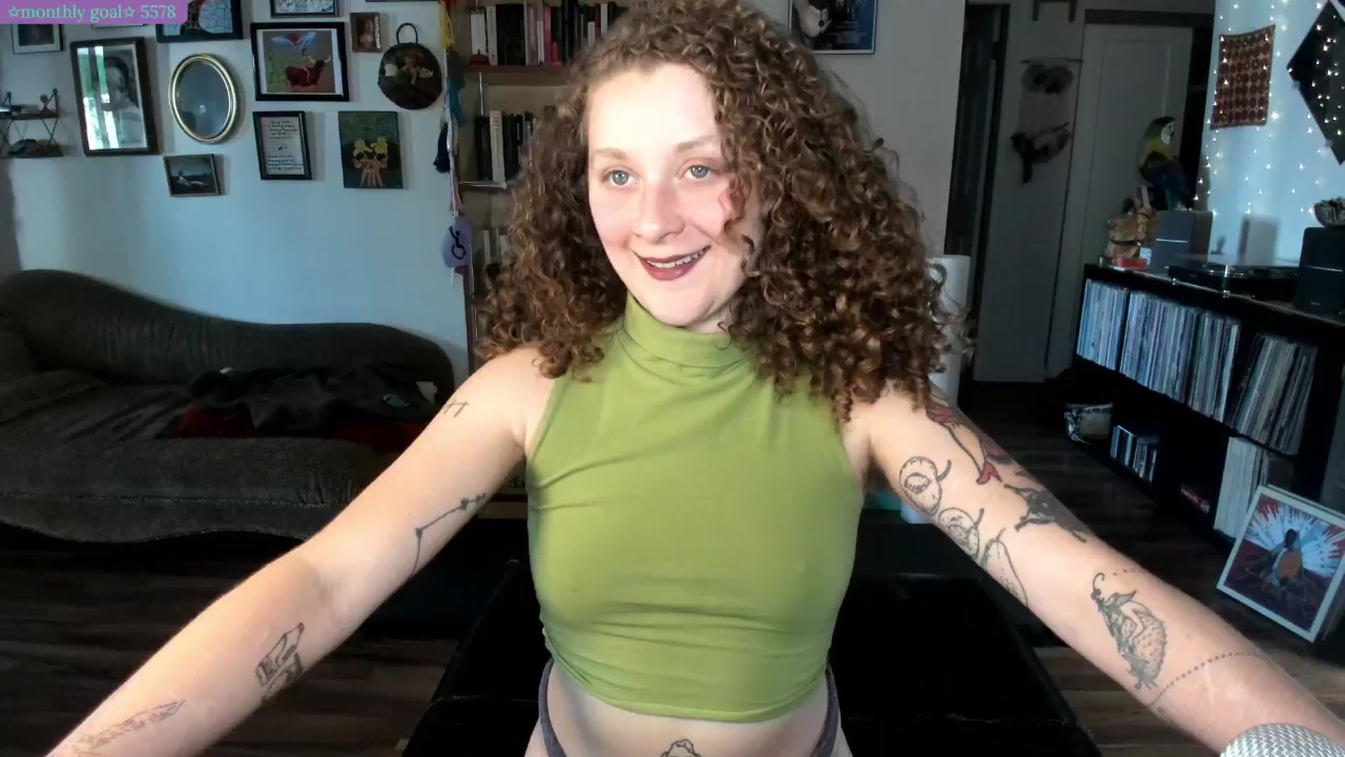 Gallery image thumbnail from PeachyQueen_'s myfreecams stream on, 07/15/2025, 22:13 image 7 of 20