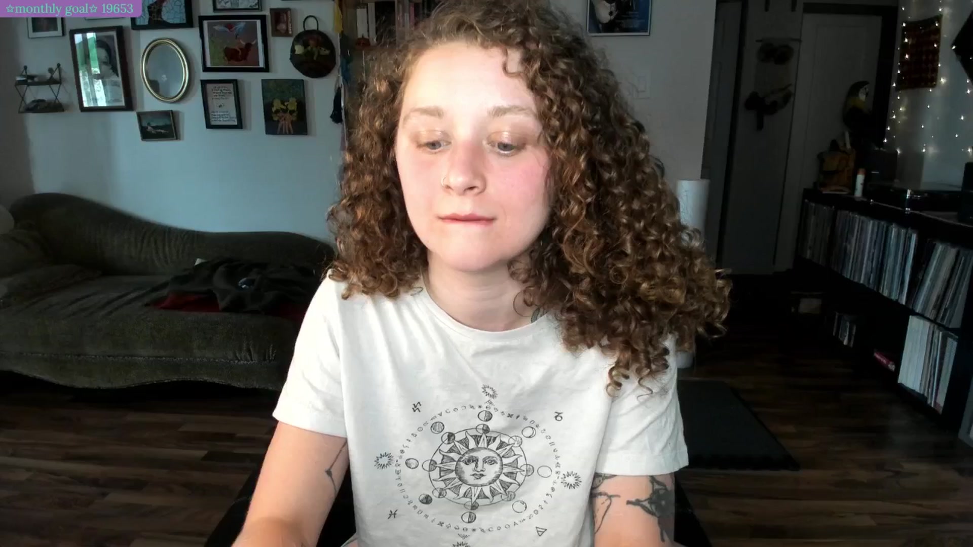 Gallery image thumbnail from PeachyQueen_'s myfreecams stream on, 07/16/2025, 21:45 image 5 of 20