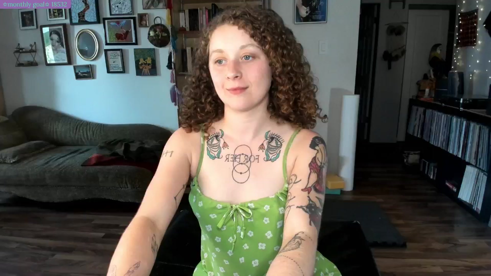 Gallery image thumbnail from PeachyQueen_'s myfreecams stream on, 07/18/2025, 20:42 image 11 of 20