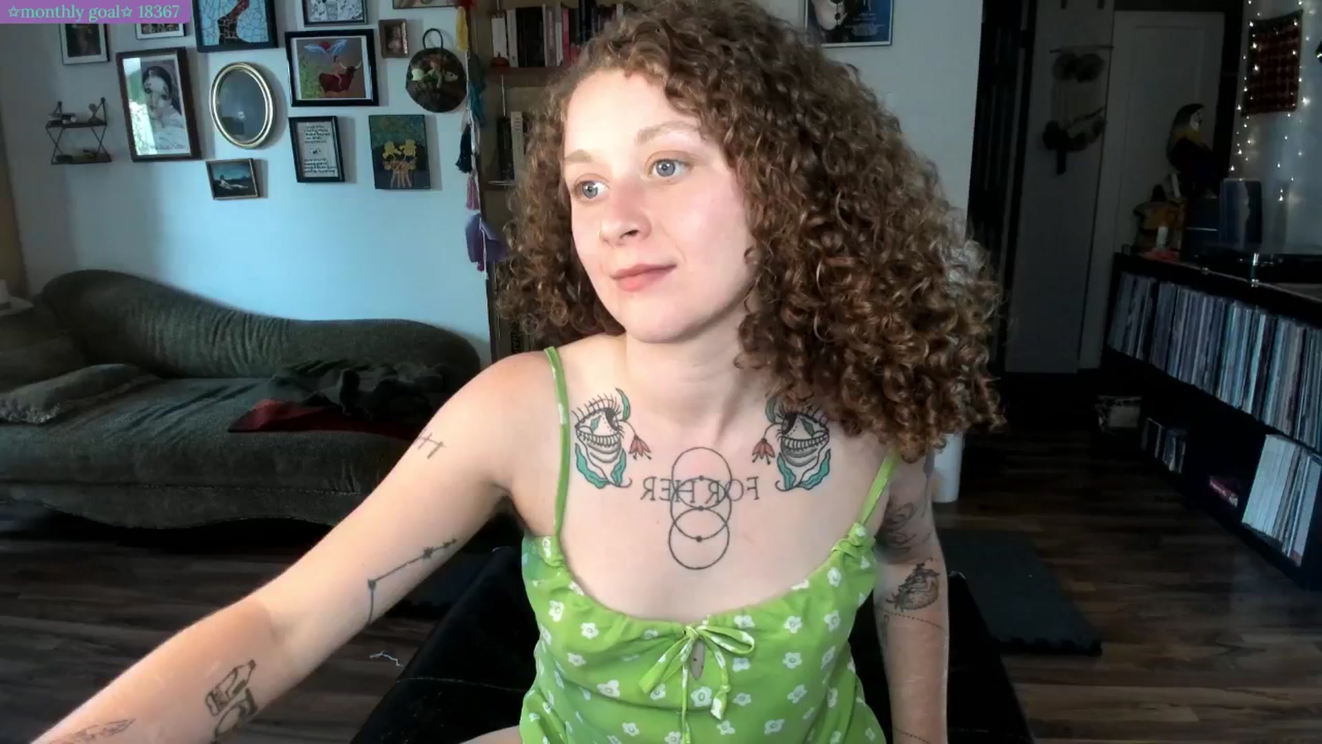 Gallery image thumbnail from PeachyQueen_'s myfreecams stream on, 07/18/2025, 20:42 image 14 of 20