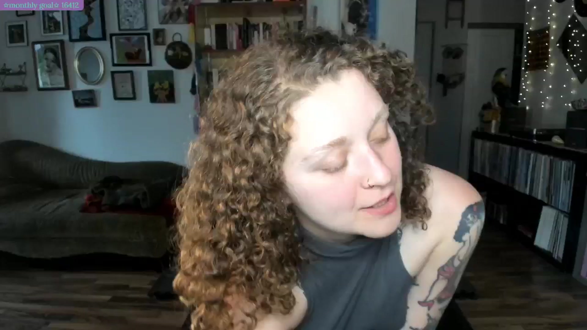 Gallery image thumbnail from PeachyQueen_'s myfreecams stream on, 07/21/2025, 20:46 image 6 of 20