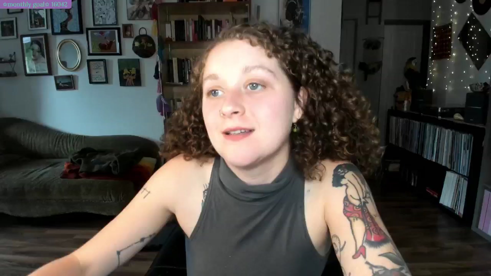 Gallery image thumbnail from PeachyQueen_'s myfreecams stream on, 07/21/2025, 20:46 image 15 of 20