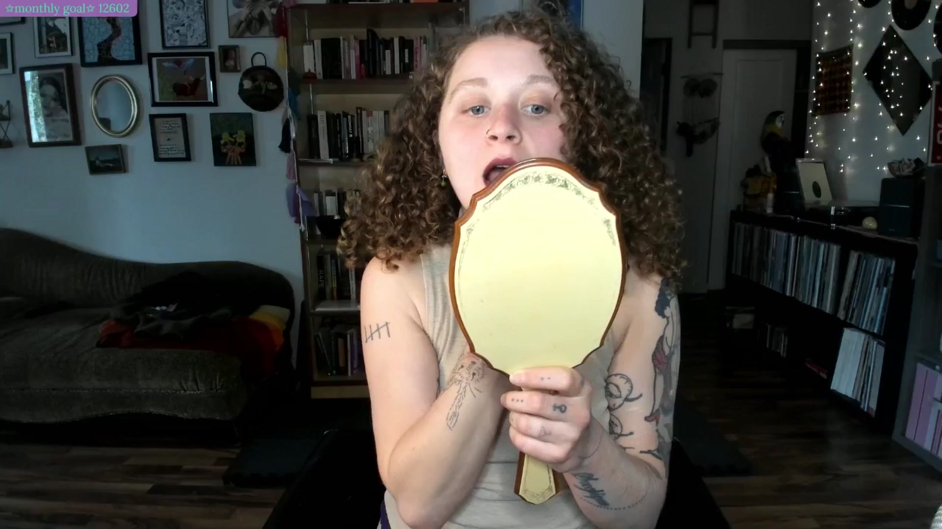 Gallery image thumbnail from PeachyQueen_'s myfreecams stream on, 07/22/2025, 21:29 image 1 of 20