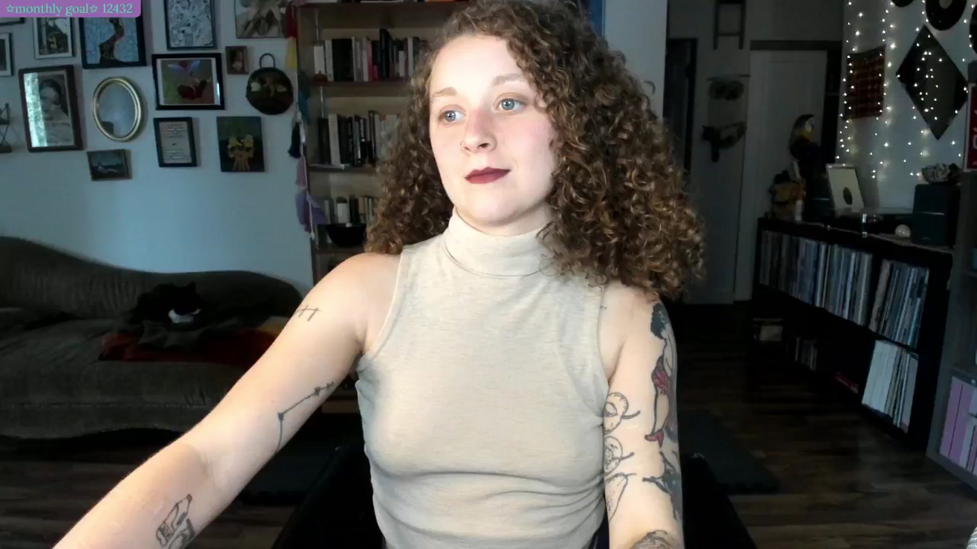 Gallery image thumbnail from PeachyQueen_'s myfreecams stream on, 07/22/2025, 21:29 image 6 of 20