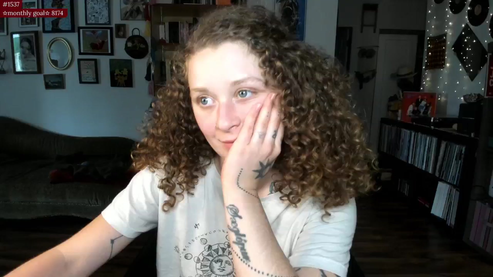 Gallery image thumbnail from PeachyQueen_'s myfreecams stream on, 07/23/2025, 20:35 image 9 of 20