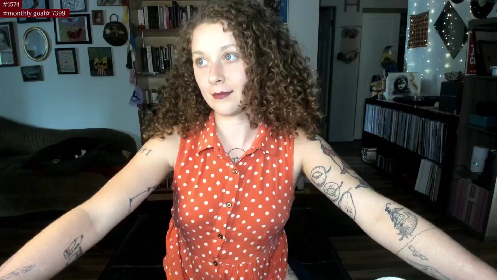 Gallery image thumbnail from PeachyQueen_'s myfreecams stream on, 07/25/2025, 22:14 image 11 of 20