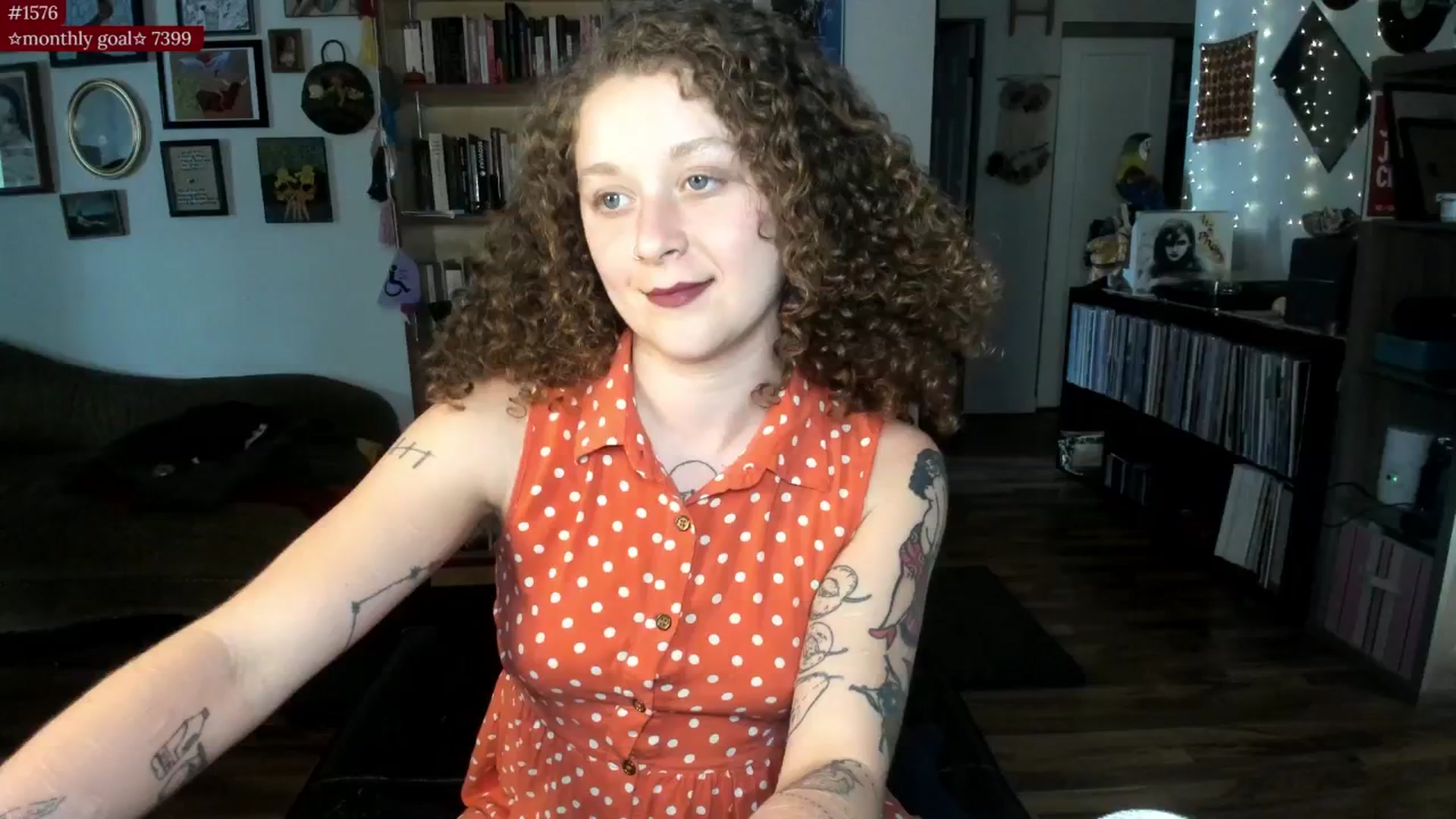 Gallery image thumbnail from PeachyQueen_'s myfreecams stream on, 07/25/2025, 22:14 image 17 of 20