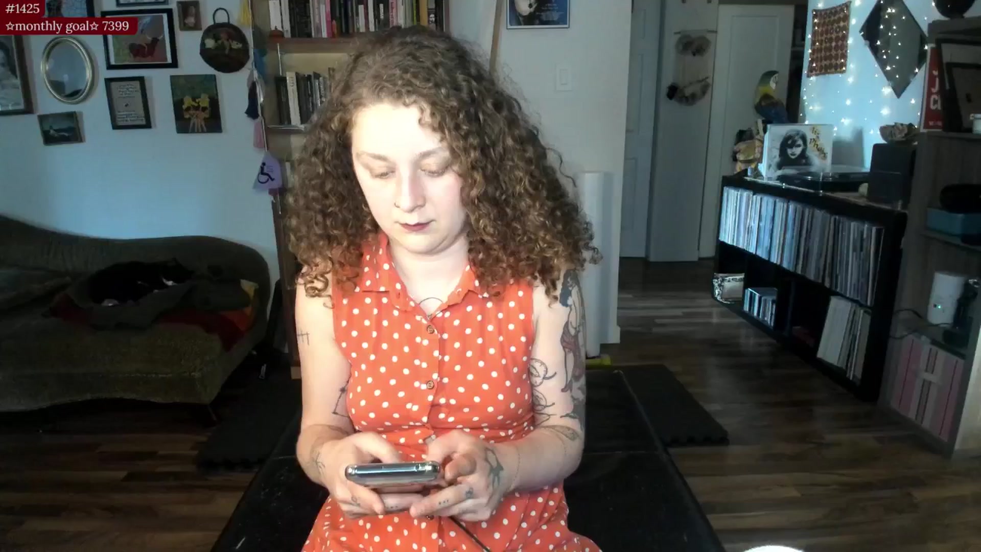 Gallery image thumbnail from PeachyQueen_'s myfreecams stream on, 07/25/2025, 23:03 image 17 of 20
