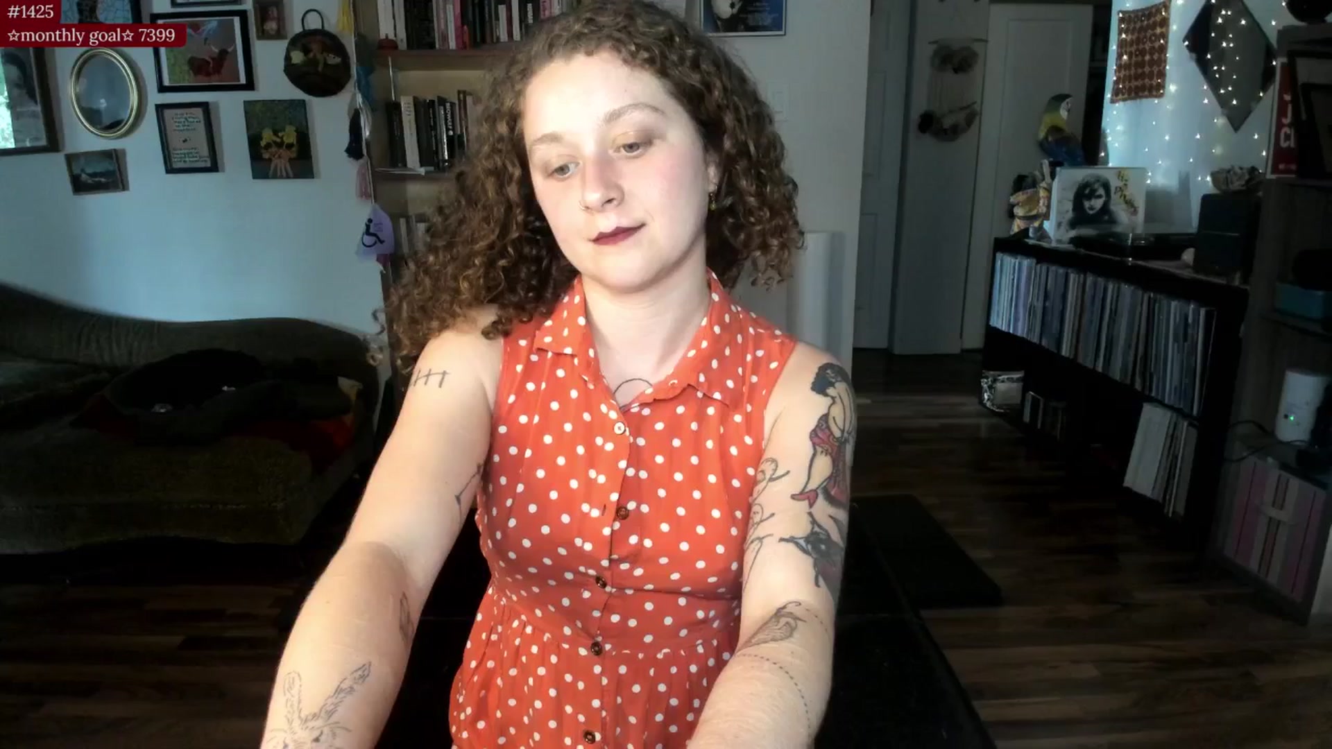 Gallery image thumbnail from PeachyQueen_'s myfreecams stream on, 07/25/2025, 23:03 image 4 of 20