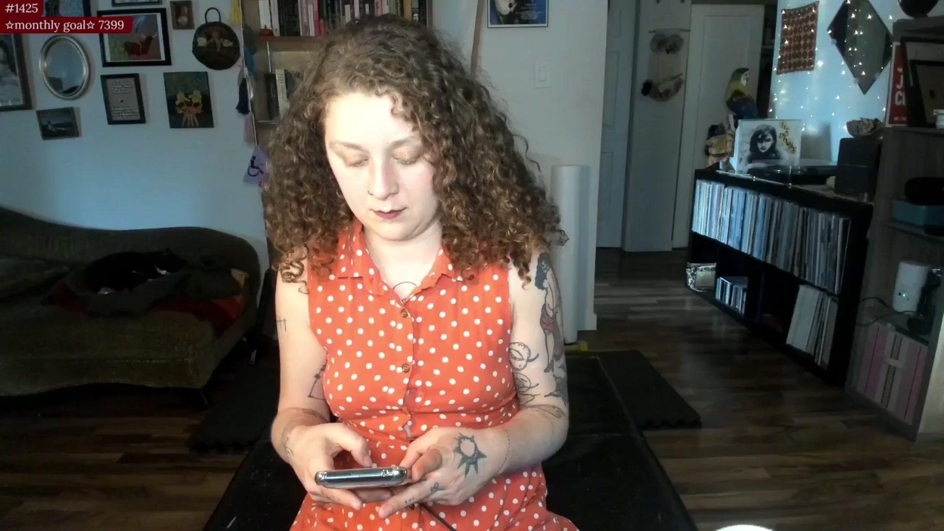 Gallery image thumbnail from PeachyQueen_'s myfreecams stream on, 07/25/2025, 23:03 image 18 of 20