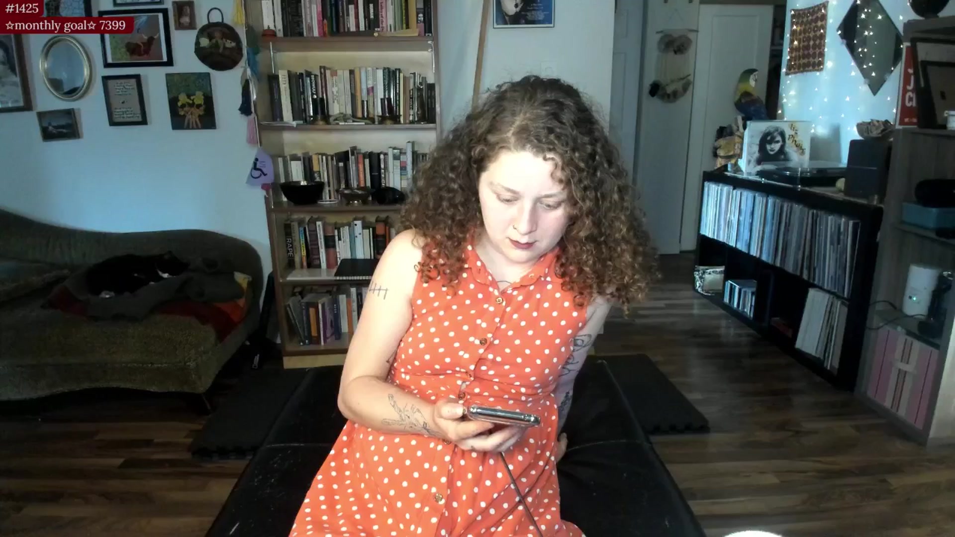 Gallery image thumbnail from PeachyQueen_'s myfreecams stream on, 07/25/2025, 23:03 image 19 of 20