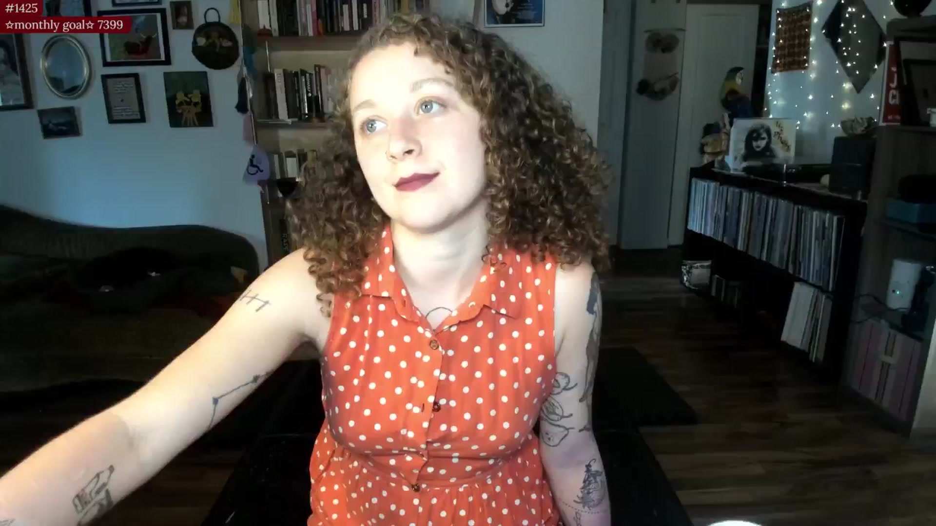 Gallery image thumbnail from PeachyQueen_'s myfreecams stream on, 07/25/2025, 23:03 image 9 of 20
