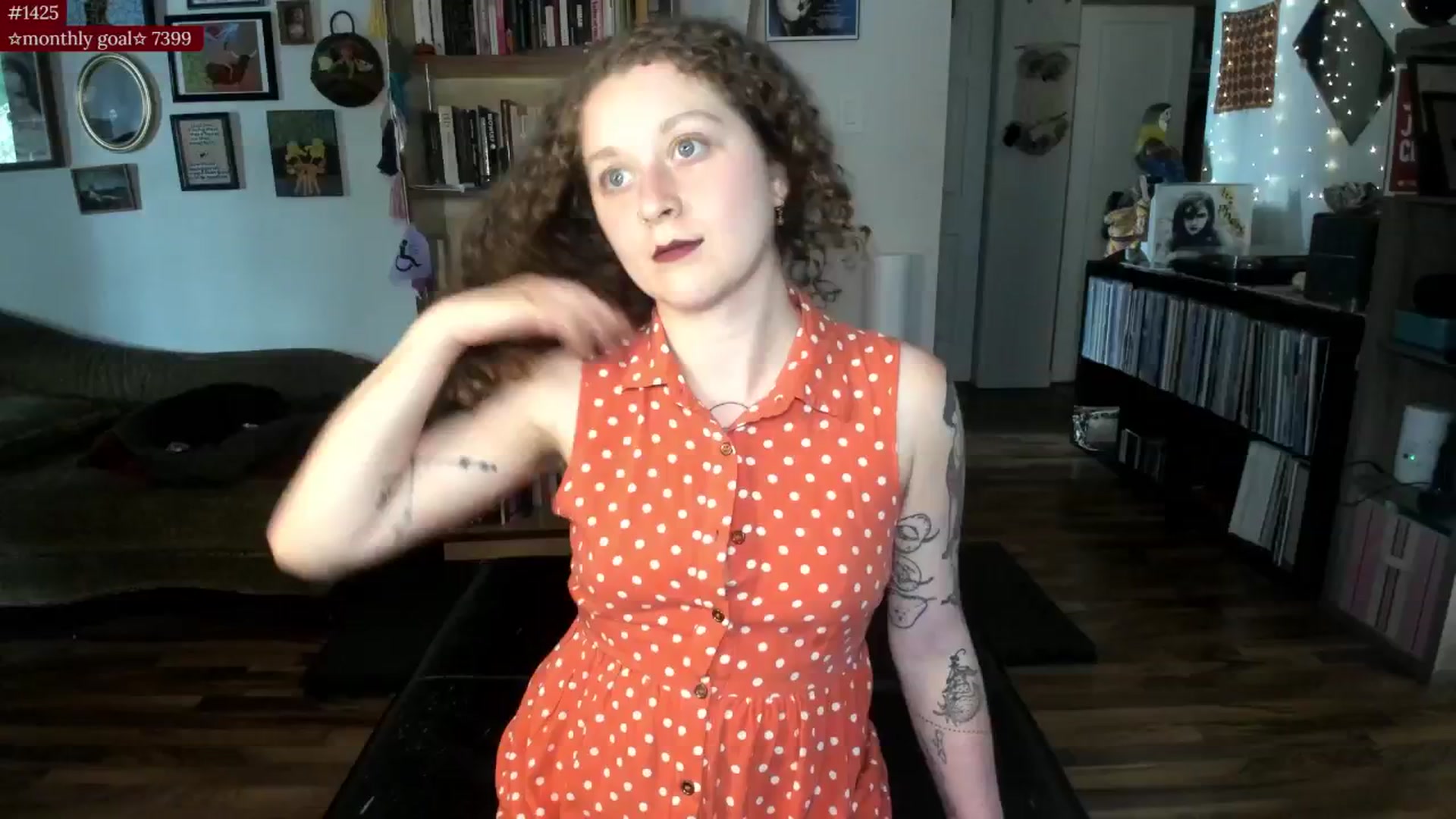 Gallery image thumbnail from PeachyQueen_'s myfreecams stream on, 07/25/2025, 23:03 image 5 of 20