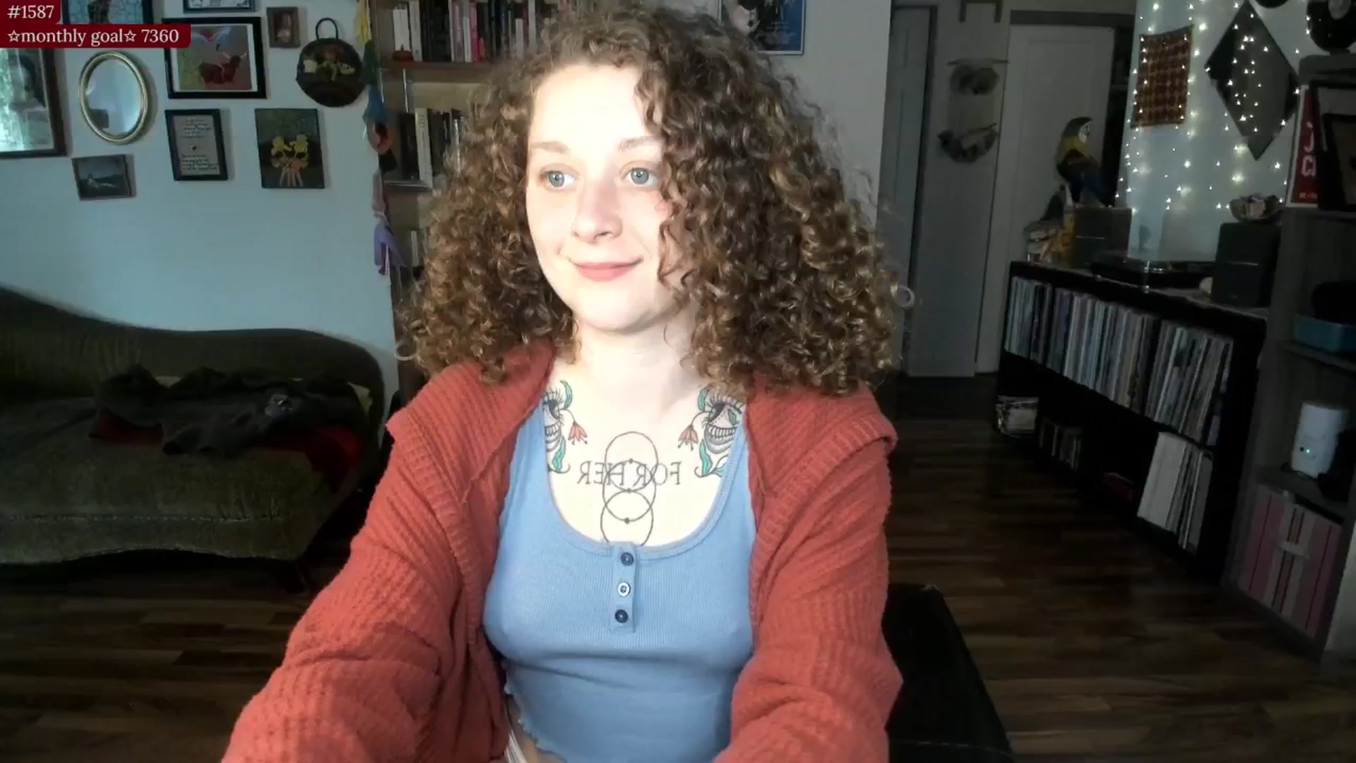 Gallery image thumbnail from PeachyQueen_'s myfreecams stream on, 07/28/2025, 20:19 image 2 of 20
