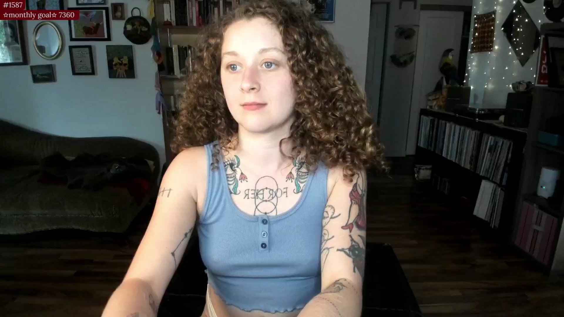 Gallery image thumbnail from PeachyQueen_'s myfreecams stream on, 07/28/2025, 20:19 image 1 of 20