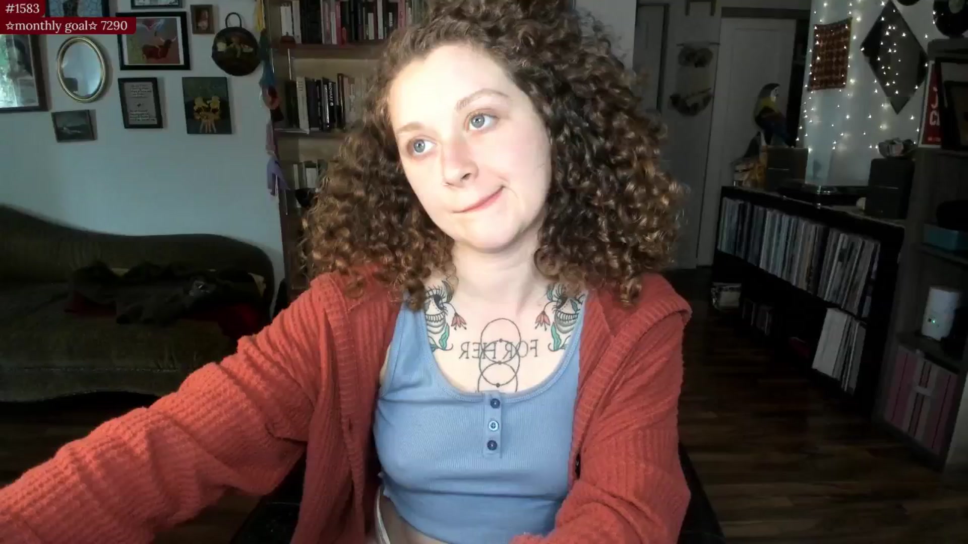 Gallery image thumbnail from PeachyQueen_'s myfreecams stream on, 07/28/2025, 20:19 image 3 of 20