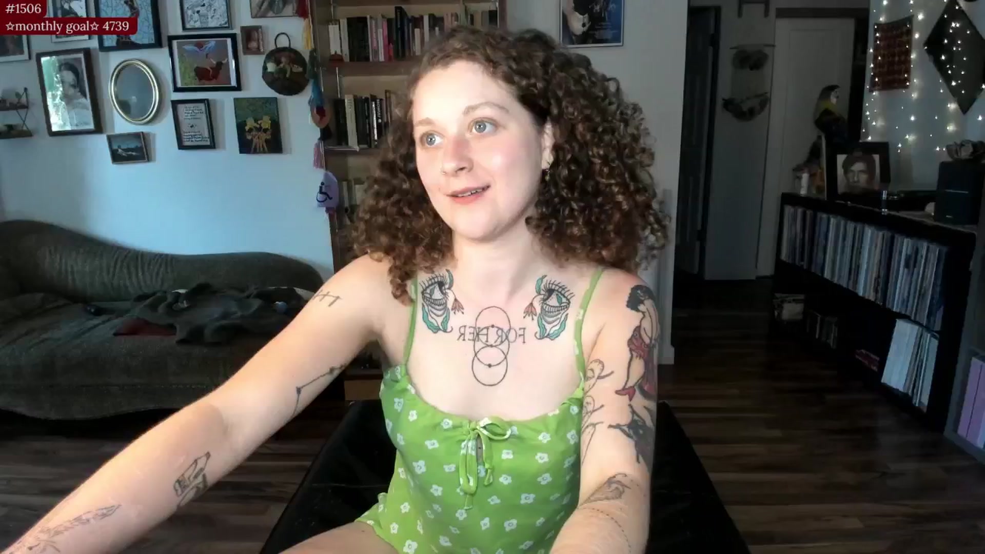Gallery image thumbnail from PeachyQueen_'s myfreecams stream on, 07/29/2025, 21:14 image 3 of 20