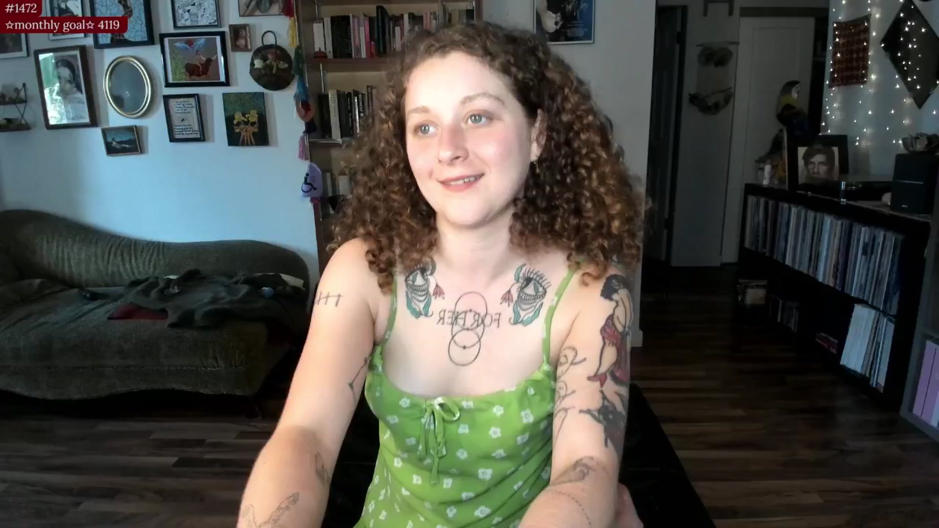 Gallery image thumbnail from PeachyQueen_'s myfreecams stream on, 07/29/2025, 21:14 image 7 of 20