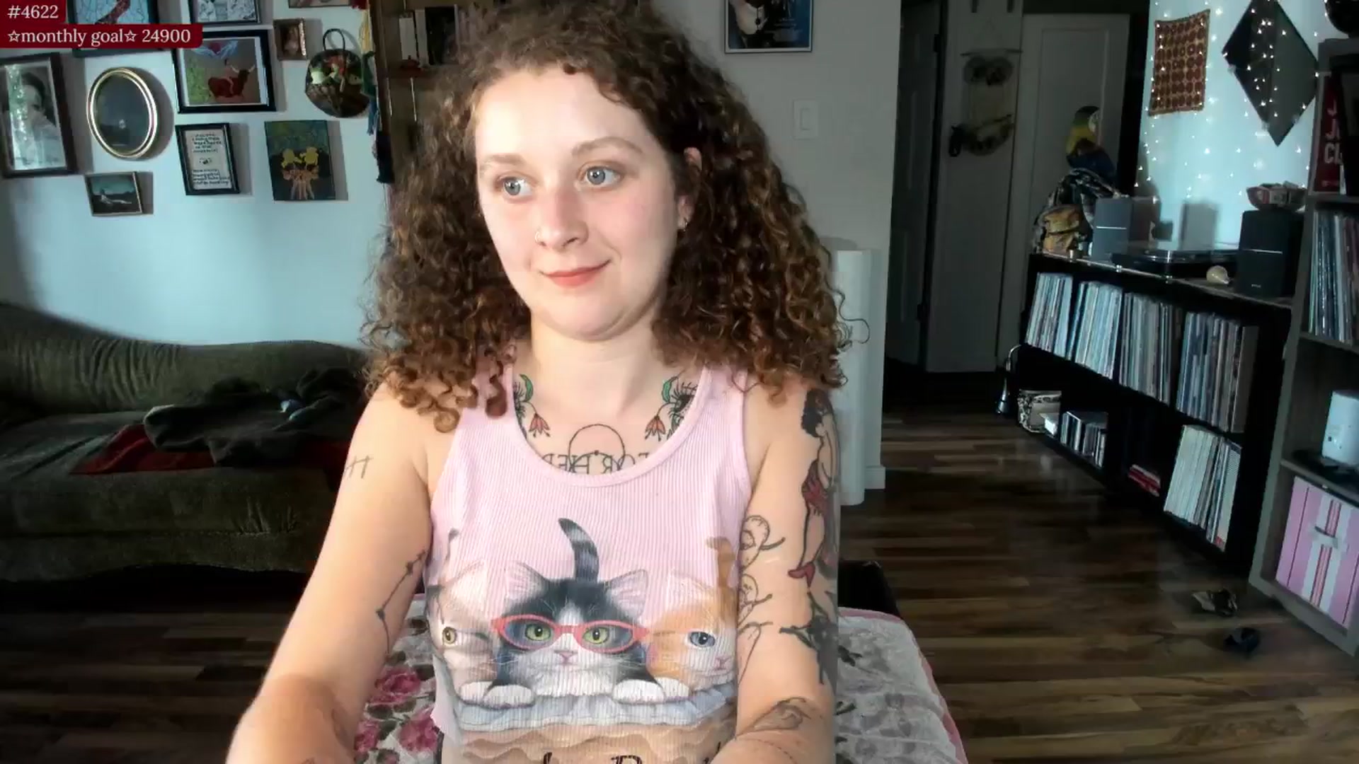 Gallery image thumbnail from PeachyQueen_'s myfreecams stream on, 08/06/2025, 24:02 image 3 of 20