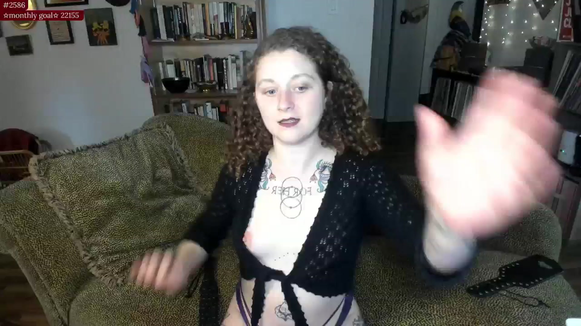Gallery image thumbnail from PeachyQueen_'s myfreecams stream on, 08/07/2025, 20:32 image 9 of 20
