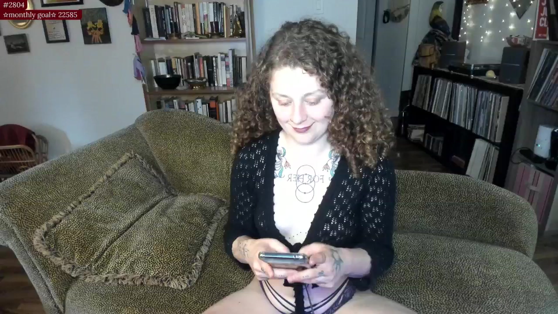 Gallery image thumbnail from PeachyQueen_'s myfreecams stream on, 08/07/2025, 20:32 image 4 of 20