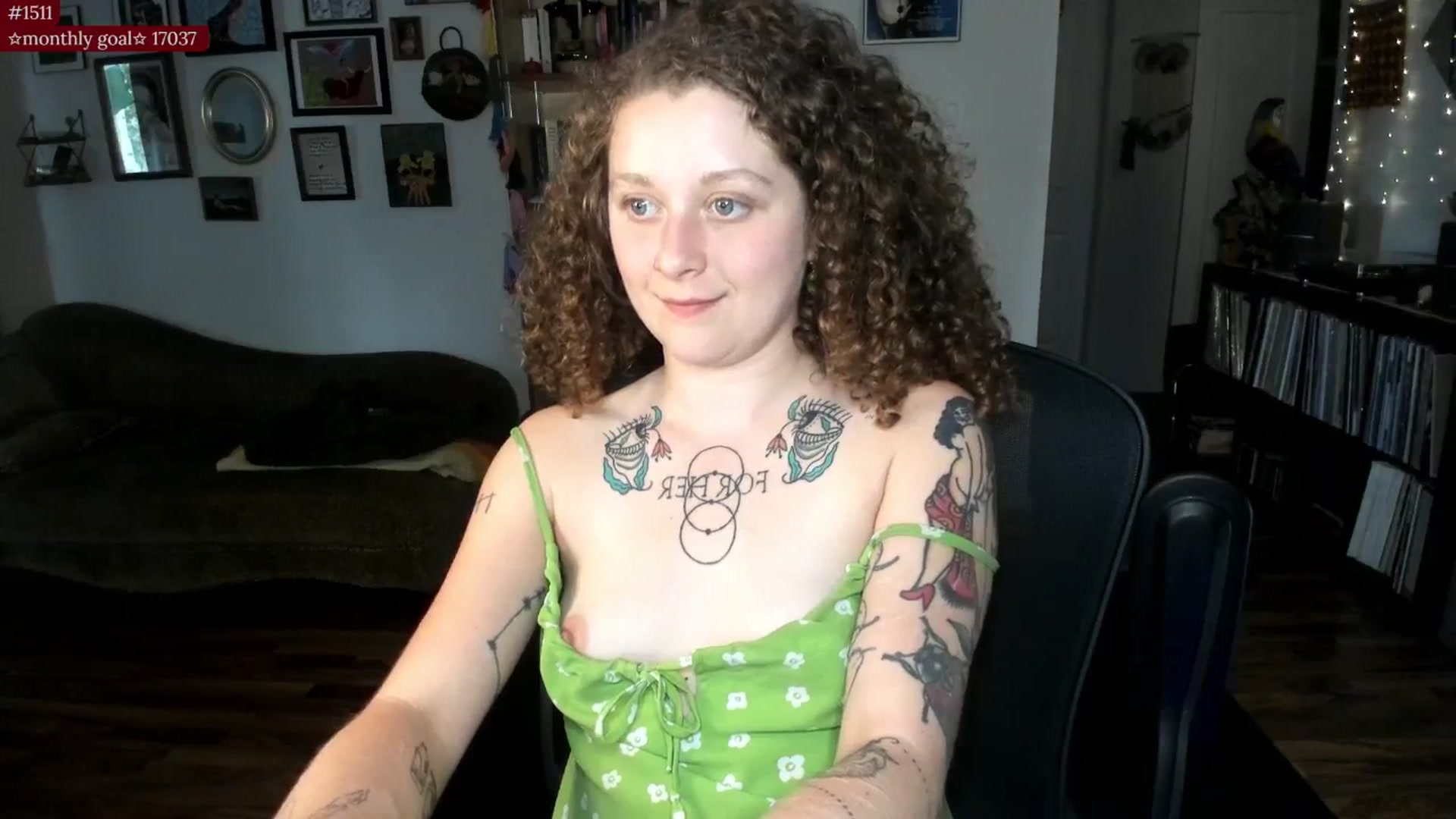 Gallery image thumbnail from PeachyQueen_'s myfreecams stream on, 08/08/2025, 21:59 image 20 of 20
