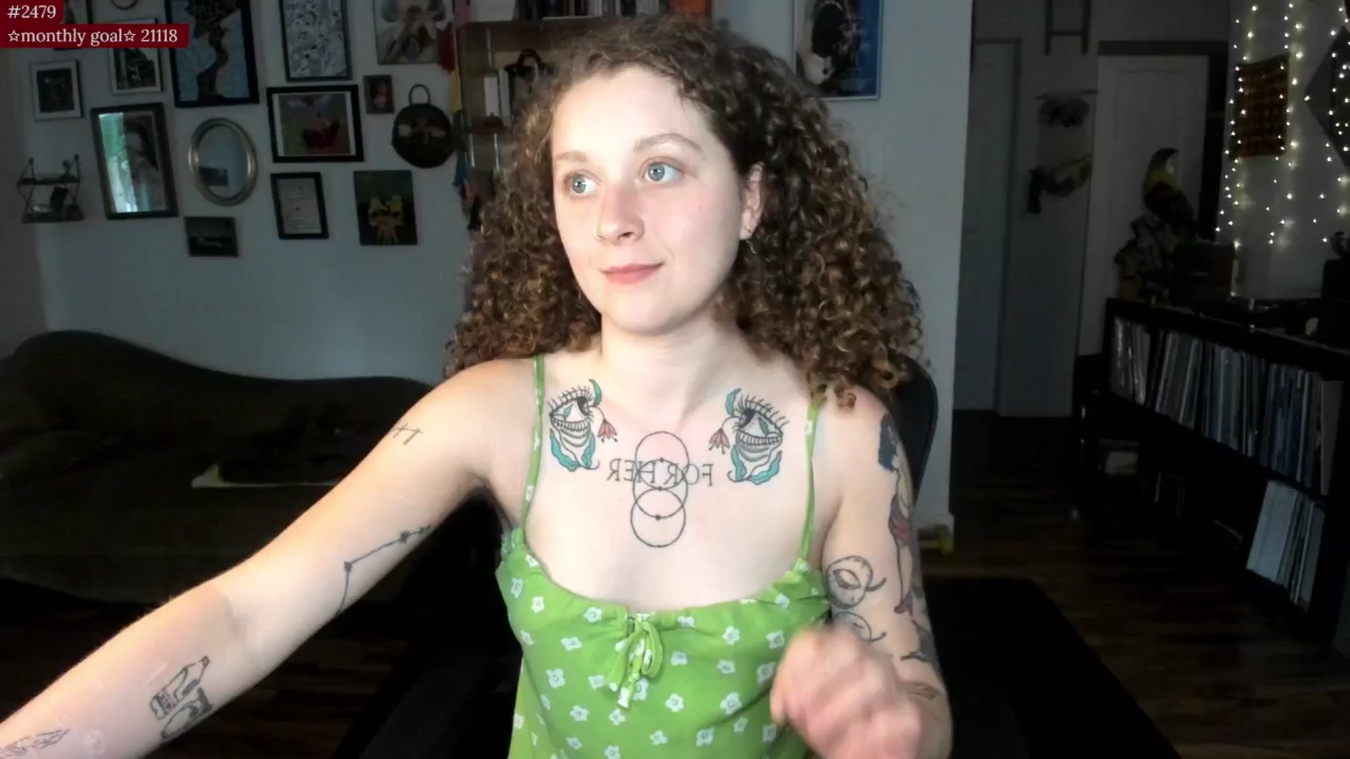 Gallery image thumbnail from PeachyQueen_'s myfreecams stream on, 08/08/2025, 21:59 image 2 of 20