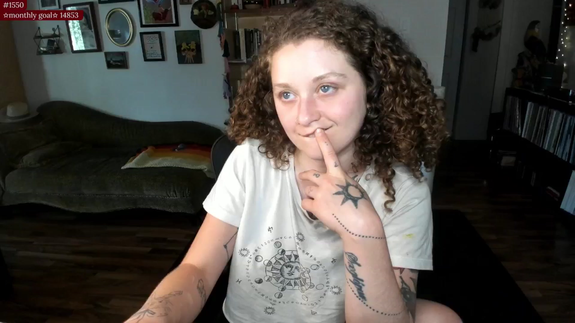 Gallery image thumbnail from PeachyQueen_'s myfreecams stream on, 08/11/2025, 20:27 image 19 of 20