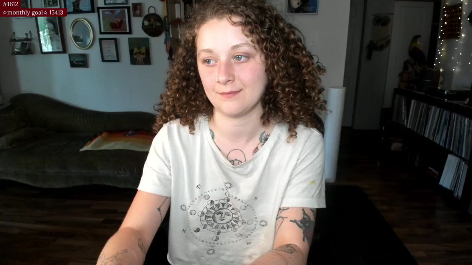 Gallery image thumbnail from PeachyQueen_'s myfreecams stream on, 08/11/2025, 20:27 image 3 of 20