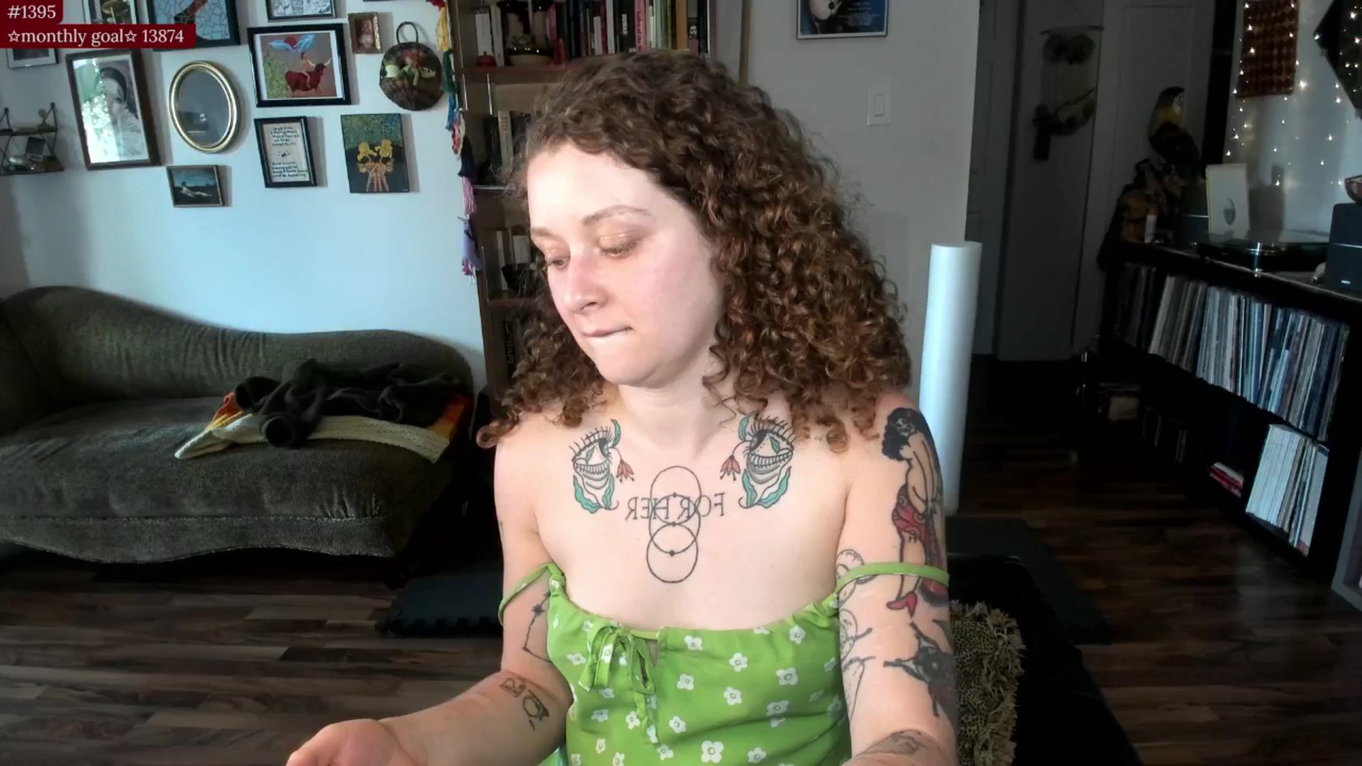 Gallery image thumbnail from PeachyQueen_'s myfreecams stream on, 08/12/2025, 21:41 image 15 of 20