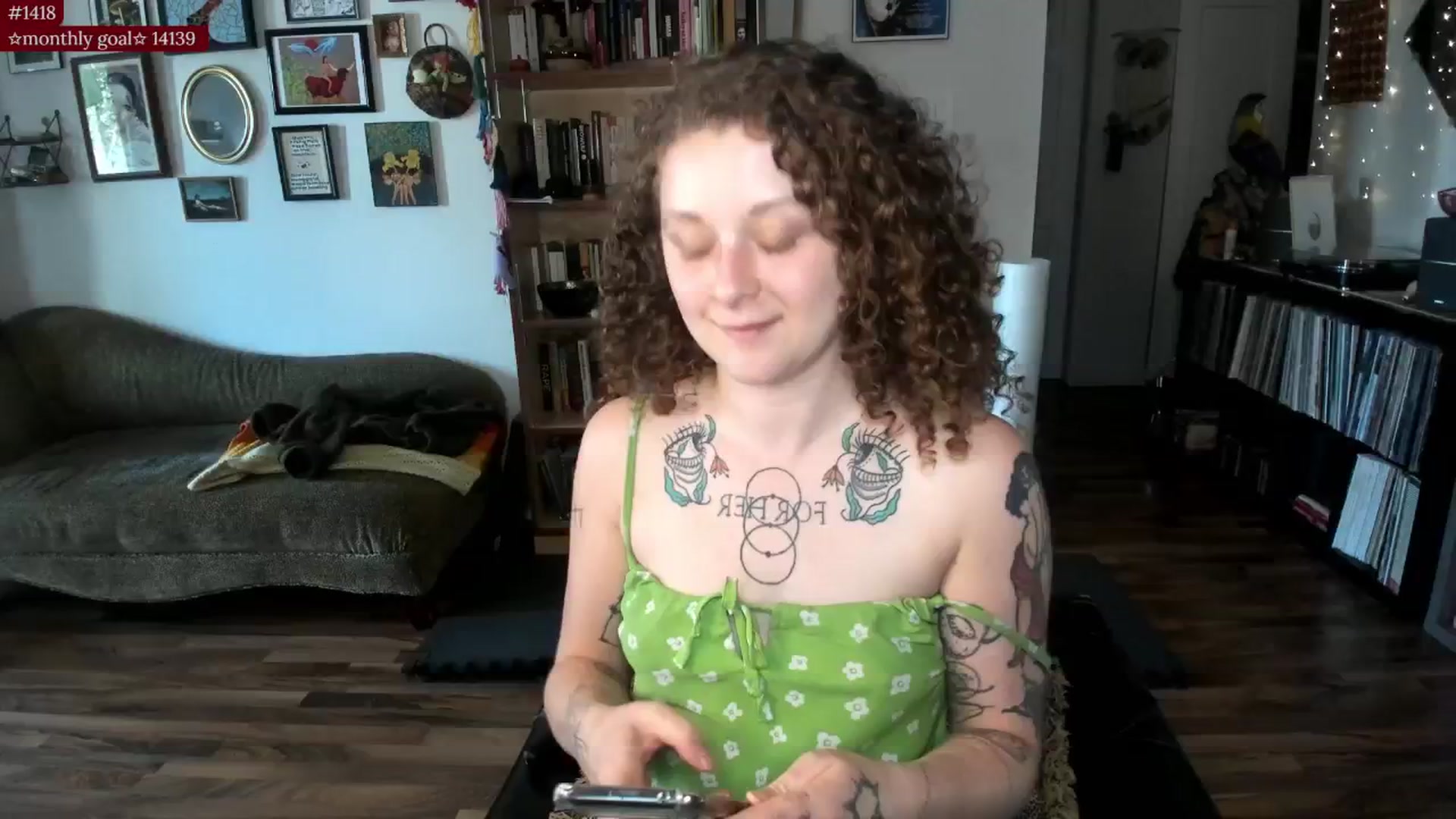 Gallery image thumbnail from PeachyQueen_'s myfreecams stream on, 08/12/2025, 21:41 image 11 of 20