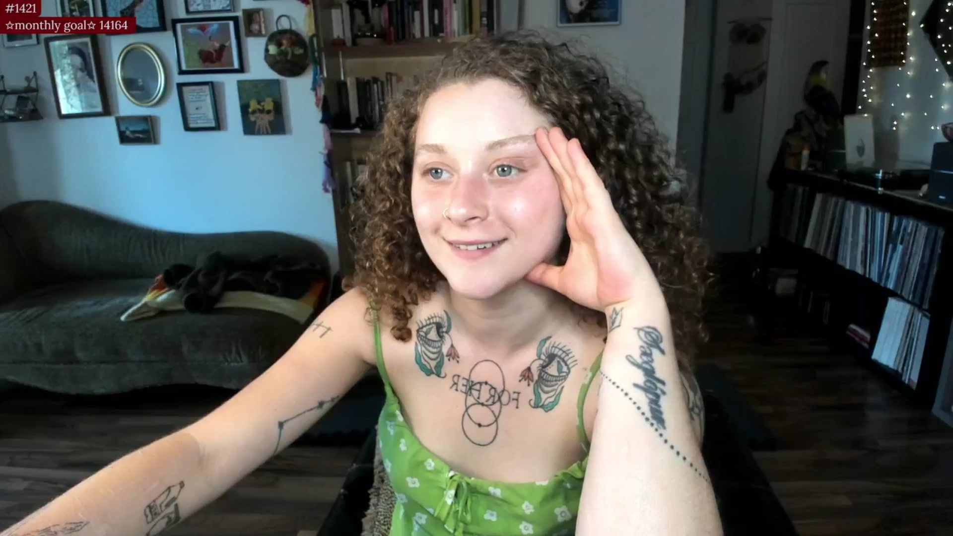 Gallery image thumbnail from PeachyQueen_'s myfreecams stream on, 08/12/2025, 21:41 image 10 of 20