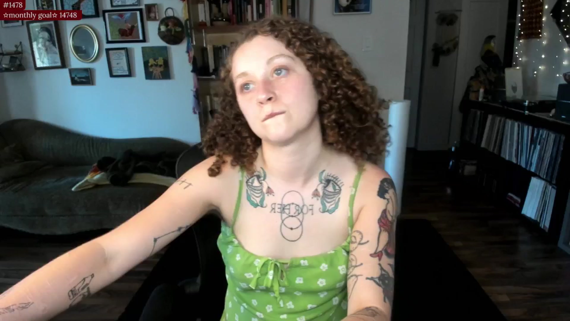Gallery image thumbnail from PeachyQueen_'s myfreecams stream on, 08/12/2025, 21:41 image 1 of 20