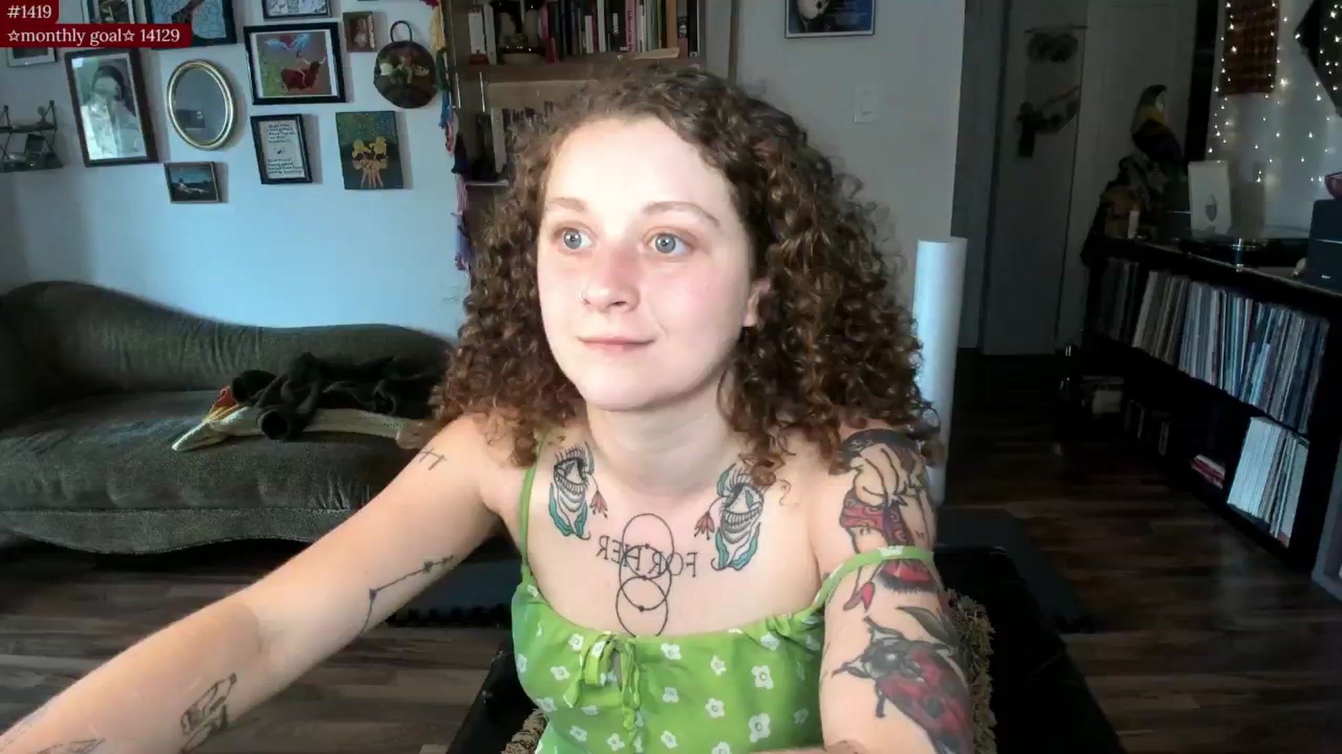 Gallery image thumbnail from PeachyQueen_'s myfreecams stream on, 08/12/2025, 21:41 image 13 of 20