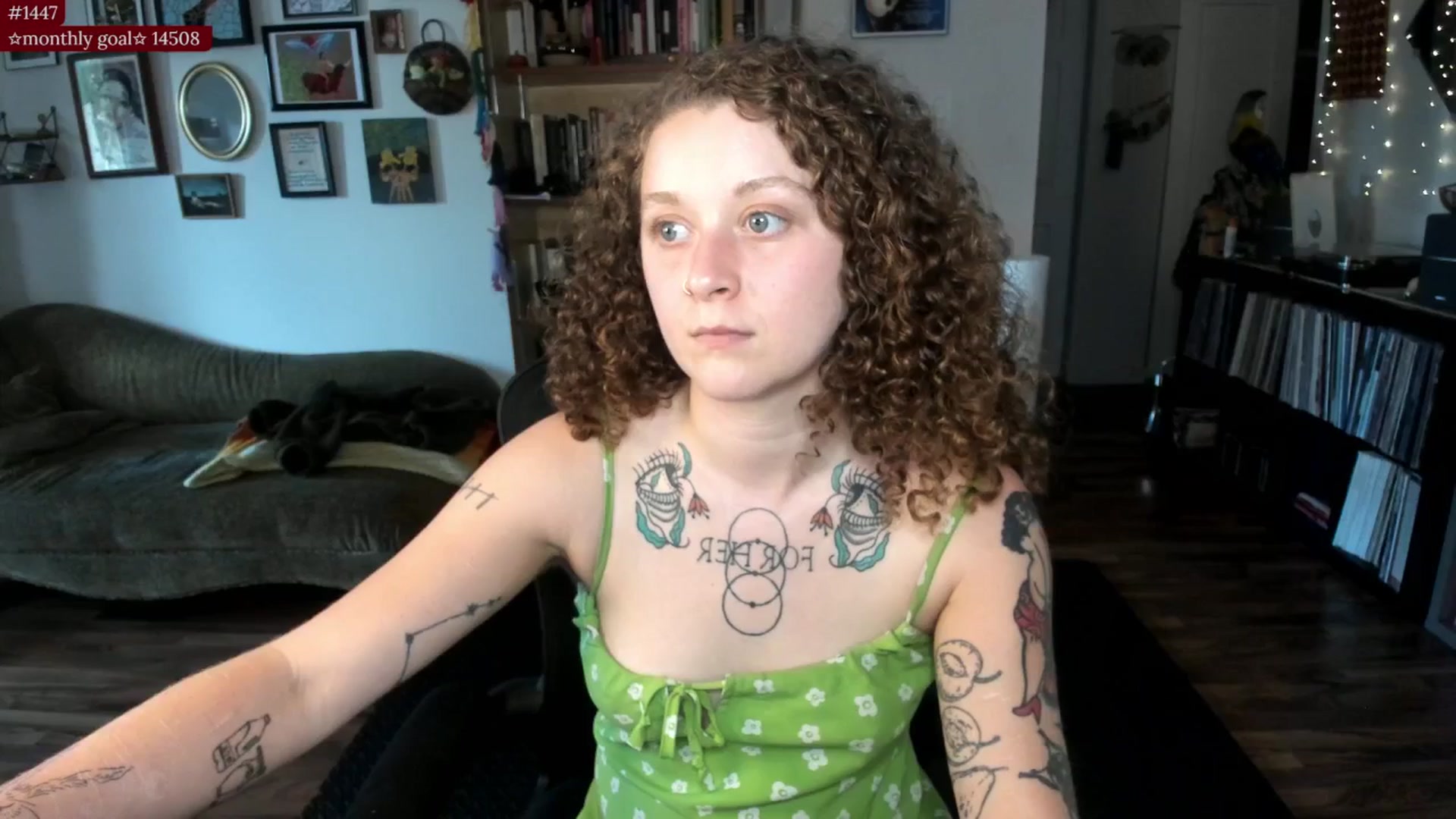 Gallery image thumbnail from PeachyQueen_'s myfreecams stream on, 08/12/2025, 21:41 image 4 of 20