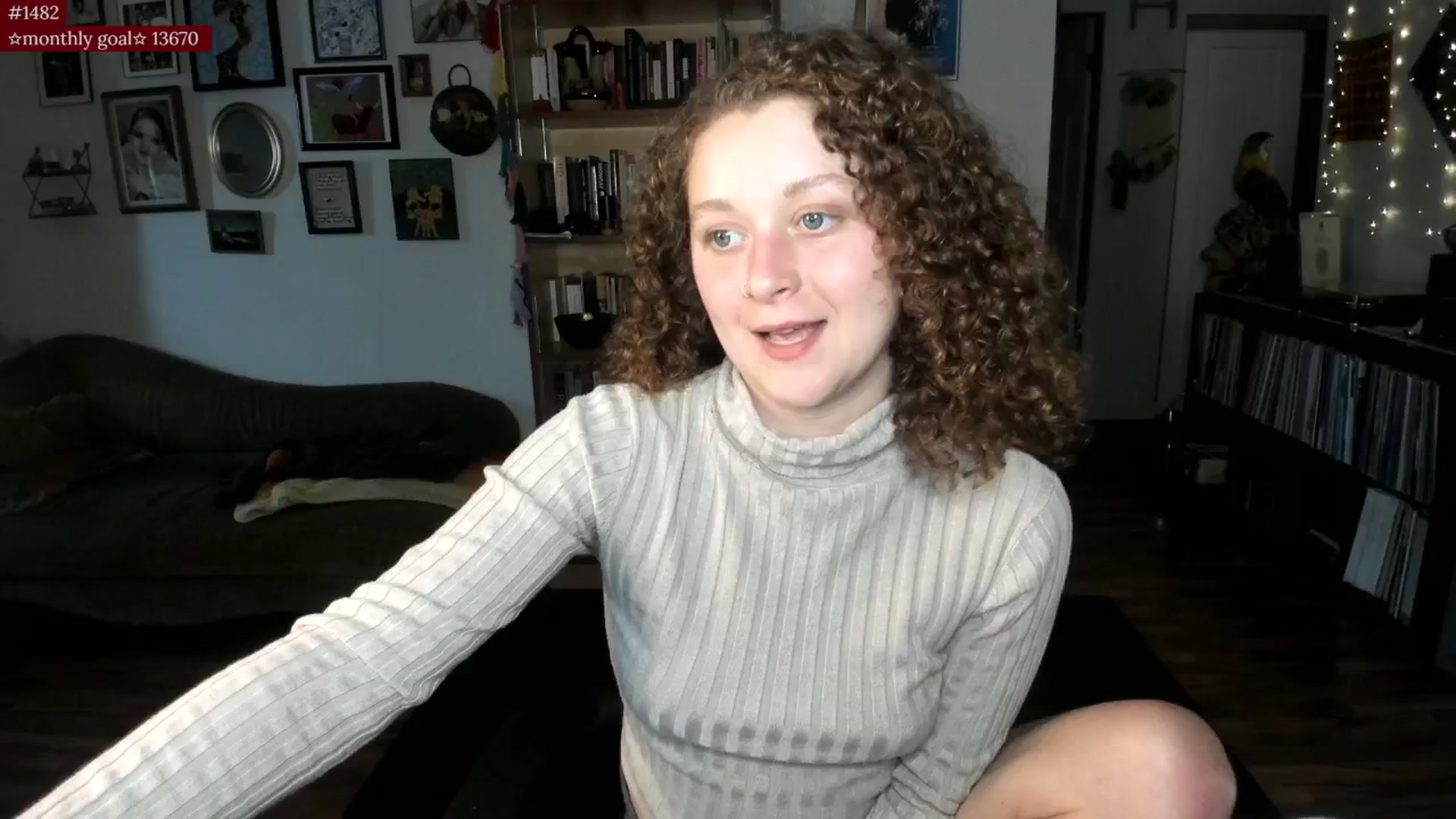Gallery image thumbnail from PeachyQueen_'s myfreecams stream on, 08/15/2025, 19:00 image 5 of 20