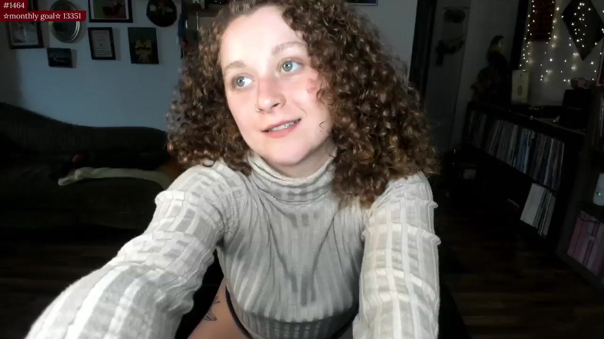 Gallery image thumbnail from PeachyQueen_'s myfreecams stream on, 08/15/2025, 19:00 image 8 of 20
