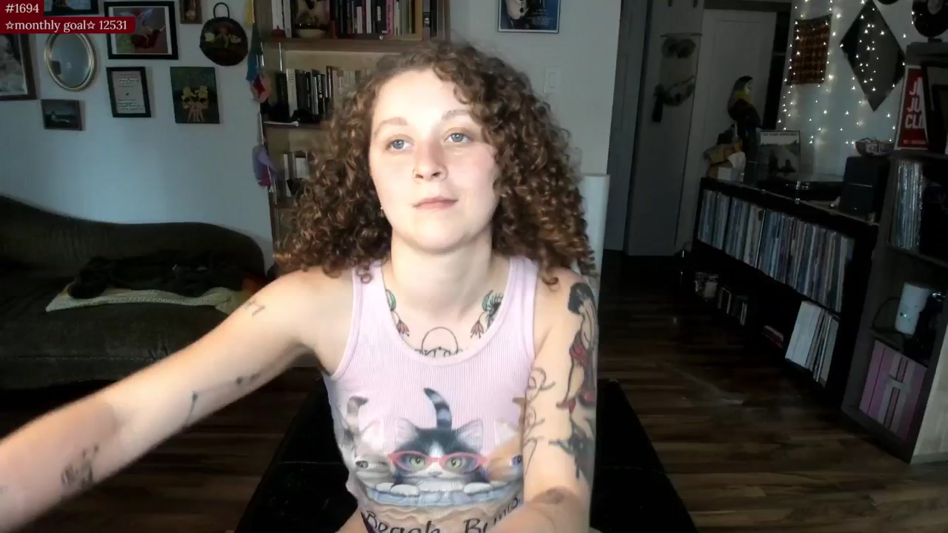 Gallery image thumbnail from PeachyQueen_'s myfreecams stream on, 08/18/2025, 20:23 image 4 of 20