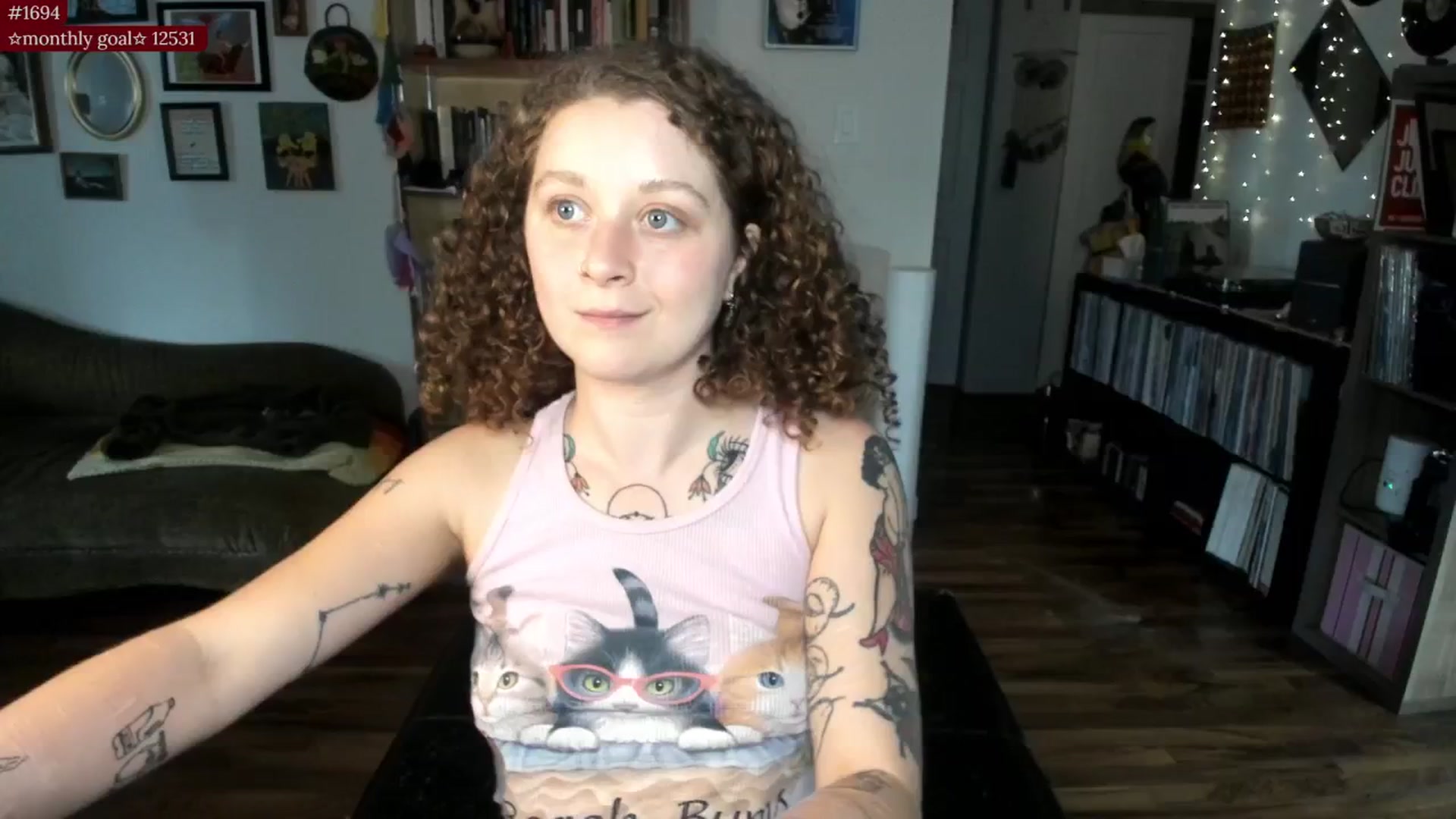 Gallery image thumbnail from PeachyQueen_'s myfreecams stream on, 08/18/2025, 20:23 image 6 of 20