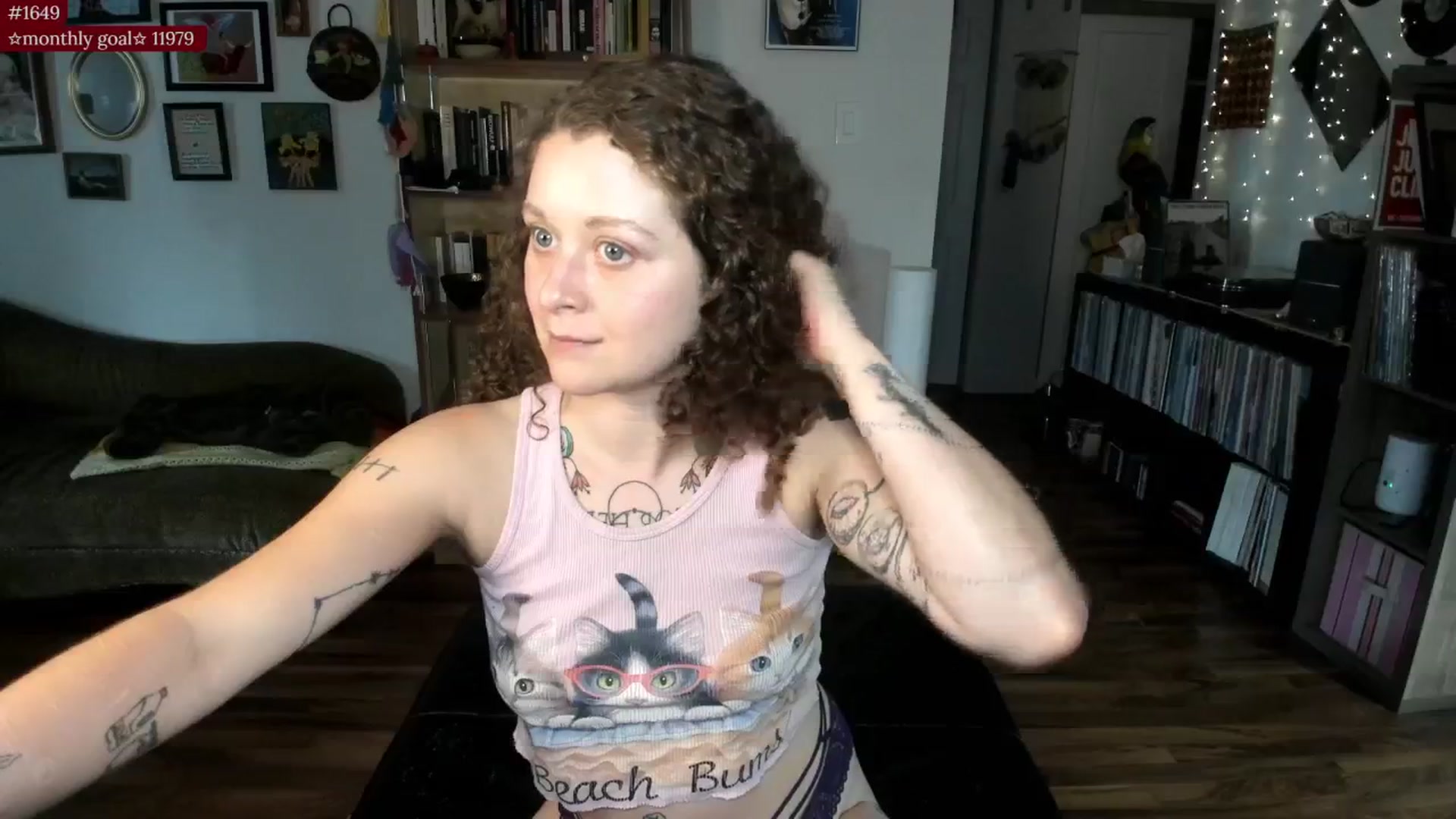 Gallery image thumbnail from PeachyQueen_'s myfreecams stream on, 08/18/2025, 20:23 image 14 of 20