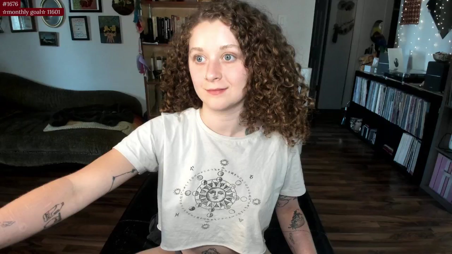 Gallery image thumbnail from PeachyQueen_'s myfreecams stream on, 08/19/2025, 21:26 image 8 of 20