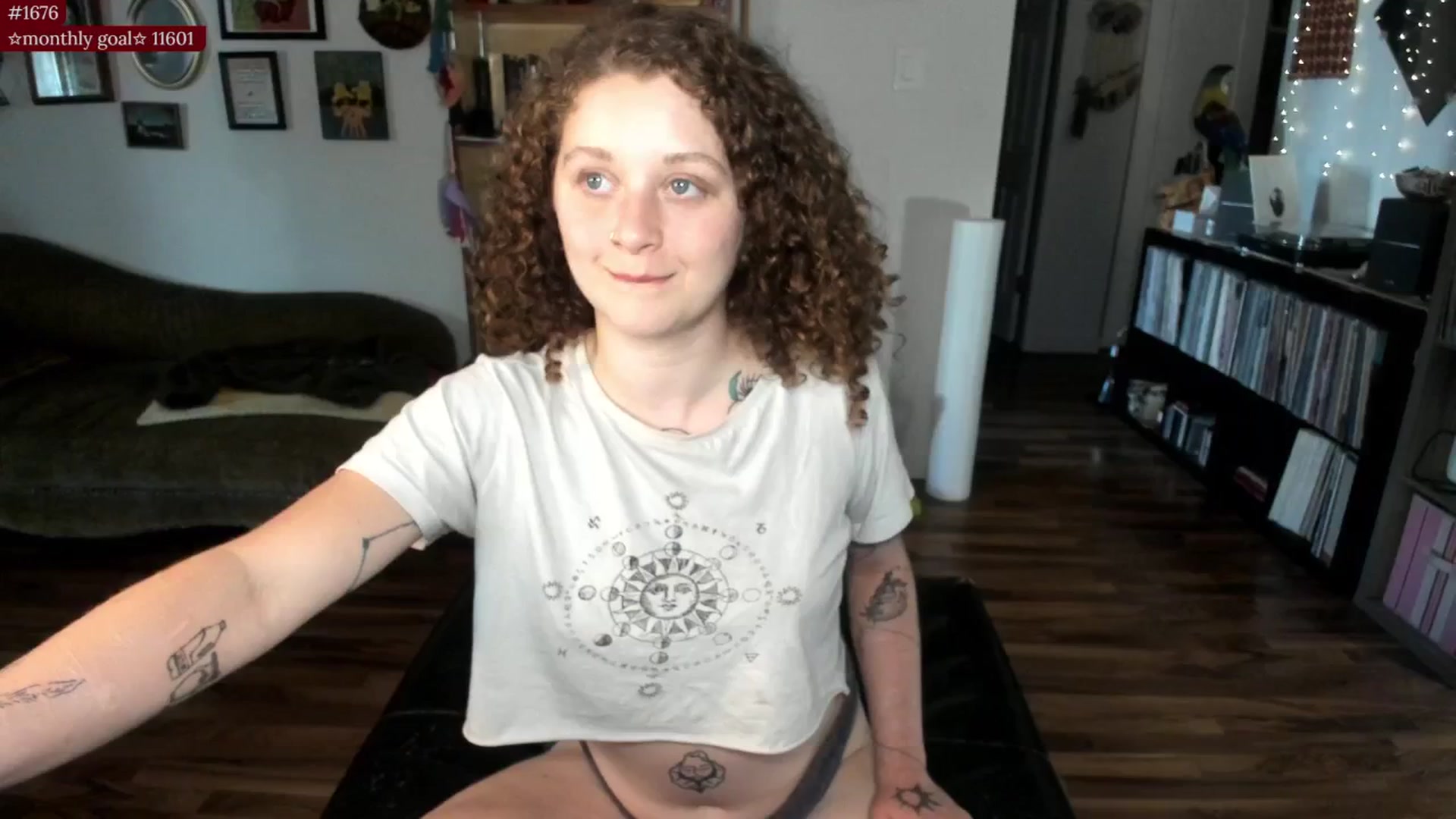 Gallery image thumbnail from PeachyQueen_'s myfreecams stream on, 08/19/2025, 21:26 image 15 of 20