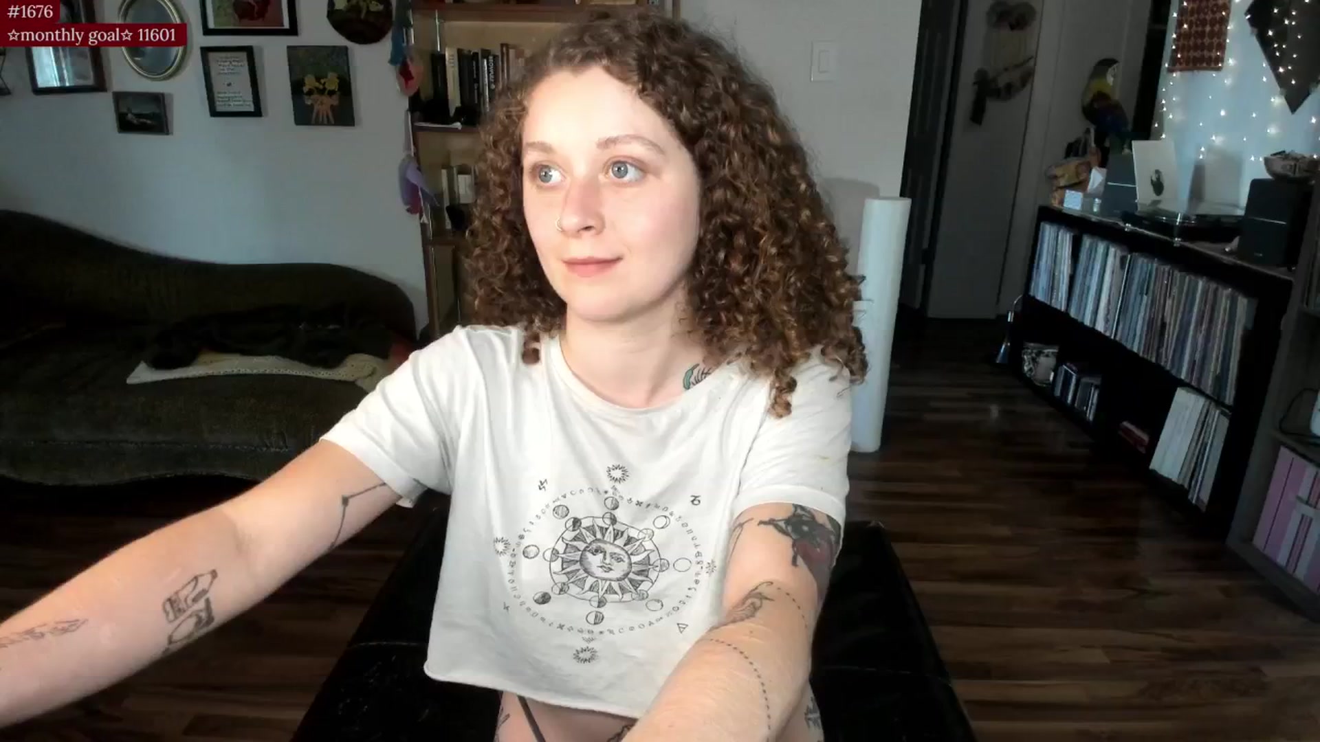 Gallery image thumbnail from PeachyQueen_'s myfreecams stream on, 08/19/2025, 21:26 image 18 of 20