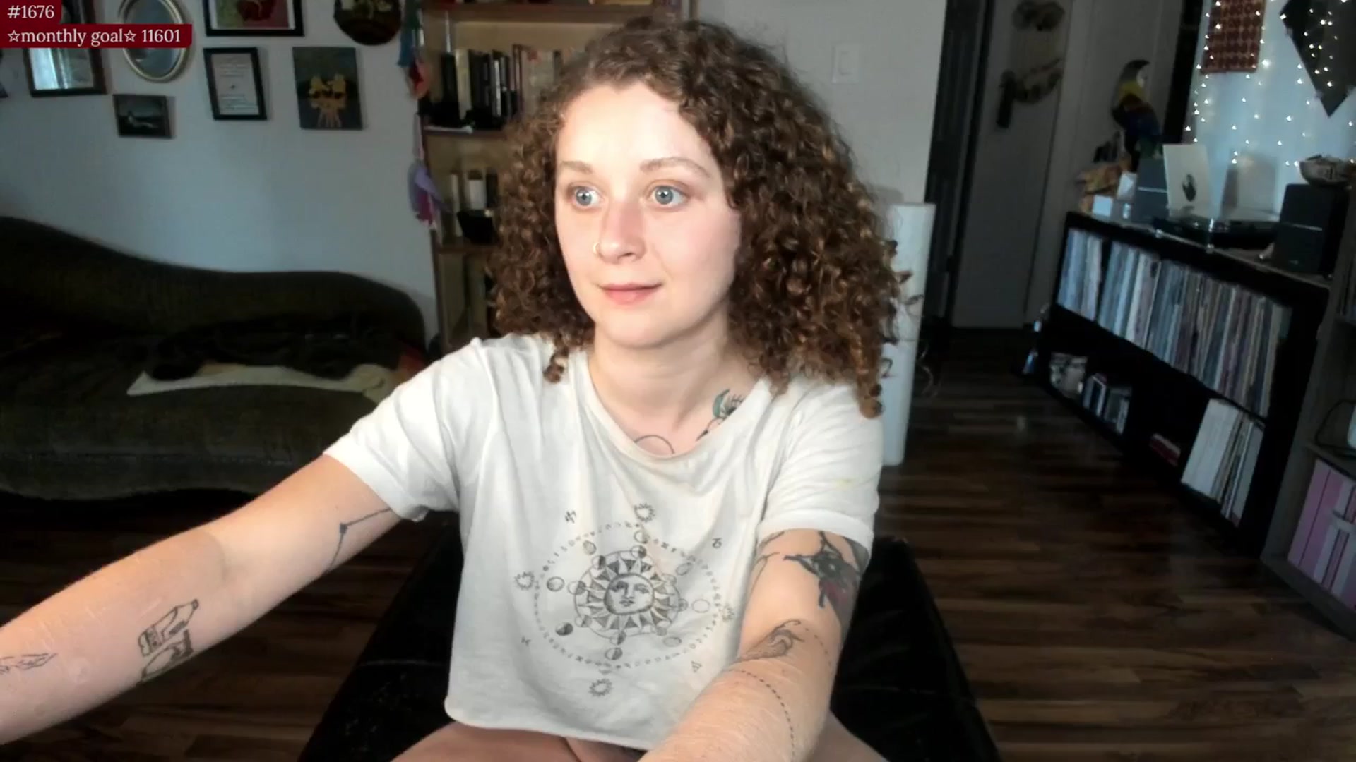 Gallery image thumbnail from PeachyQueen_'s myfreecams stream on, 08/19/2025, 21:26 image 14 of 20