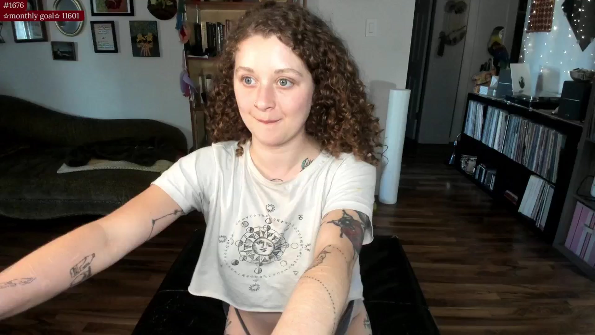 Gallery image thumbnail from PeachyQueen_'s myfreecams stream on, 08/19/2025, 21:26 image 19 of 20