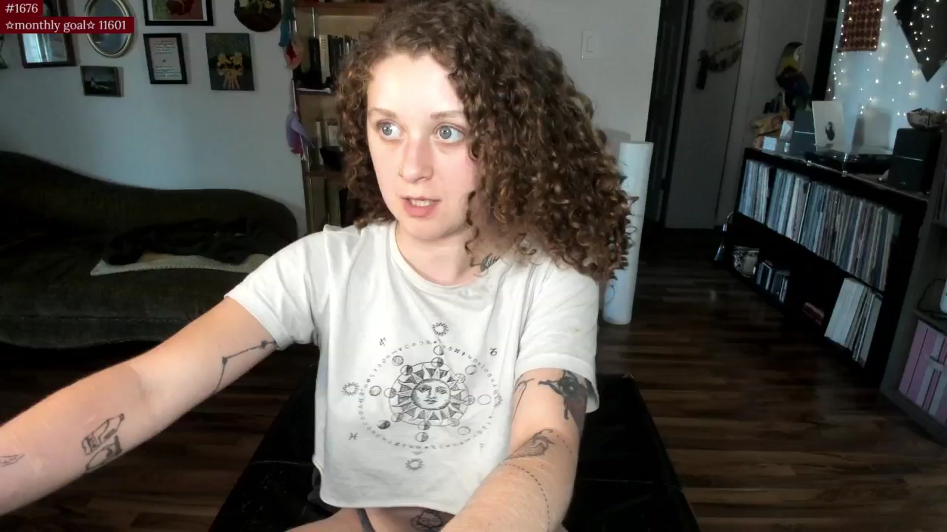Gallery image thumbnail from PeachyQueen_'s myfreecams stream on, 08/19/2025, 21:26 image 11 of 20