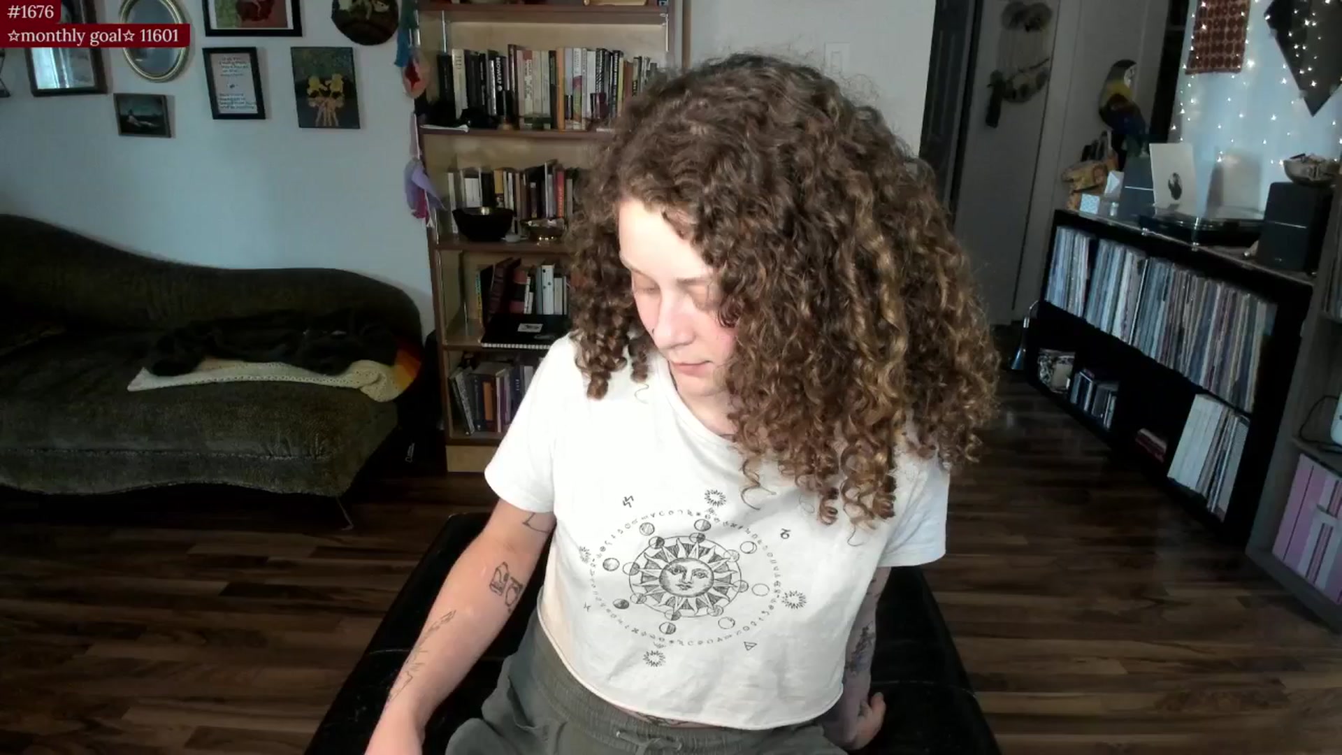 Gallery image thumbnail from PeachyQueen_'s myfreecams stream on, 08/19/2025, 21:26 image 1 of 20